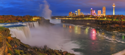 Niagra Falls and Toronto in background